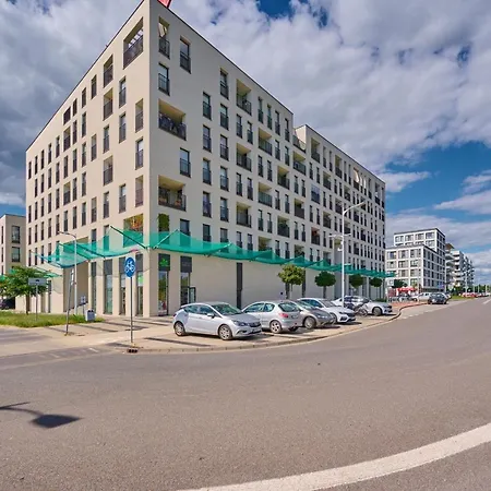 Architektow Avenue Free Parking By Renters Apartment