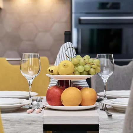 Architektow Avenue Free Parking By Renters