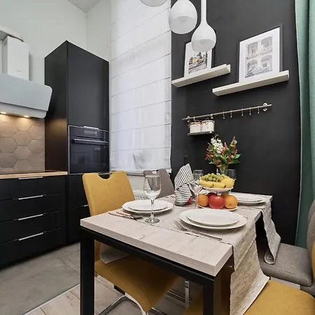 Architektow Avenue Free Parking By Renters Vratislav